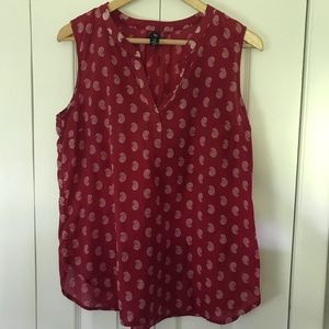 Gap sleeveless shirt M